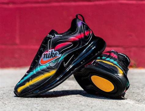 nike 720 schwarz neon|nike air max 720 neon.